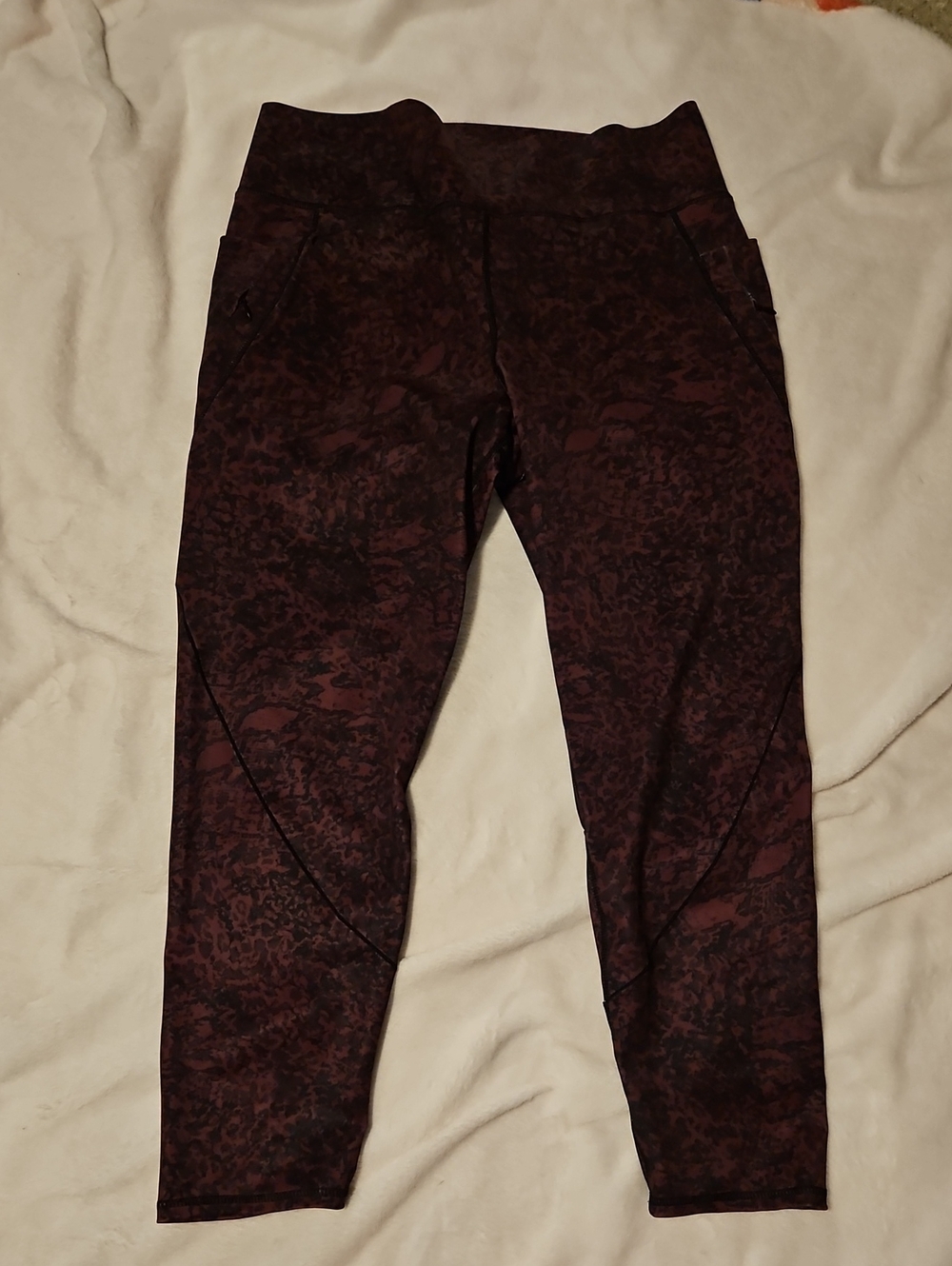 Women’s Burgundy Printed Leggings